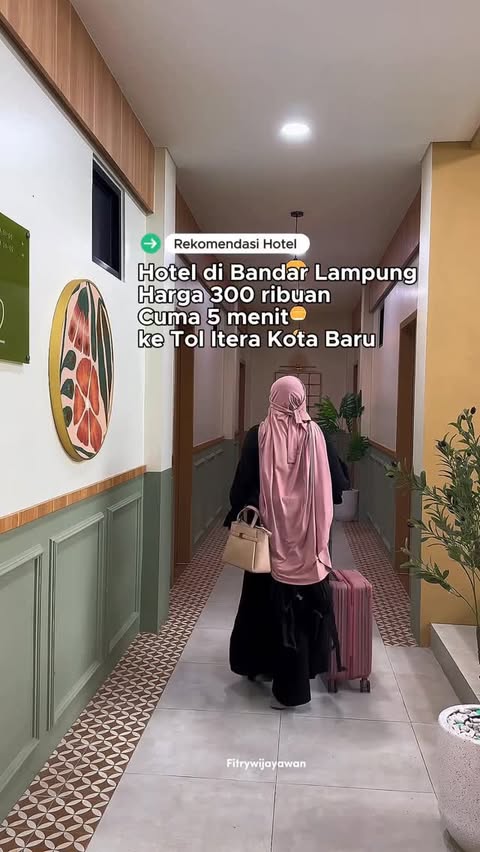 Instagram post by @fitrywijayawan for agoda. Caption reads: [...] Bandar Lampung dekat Tol Itera kota baru....