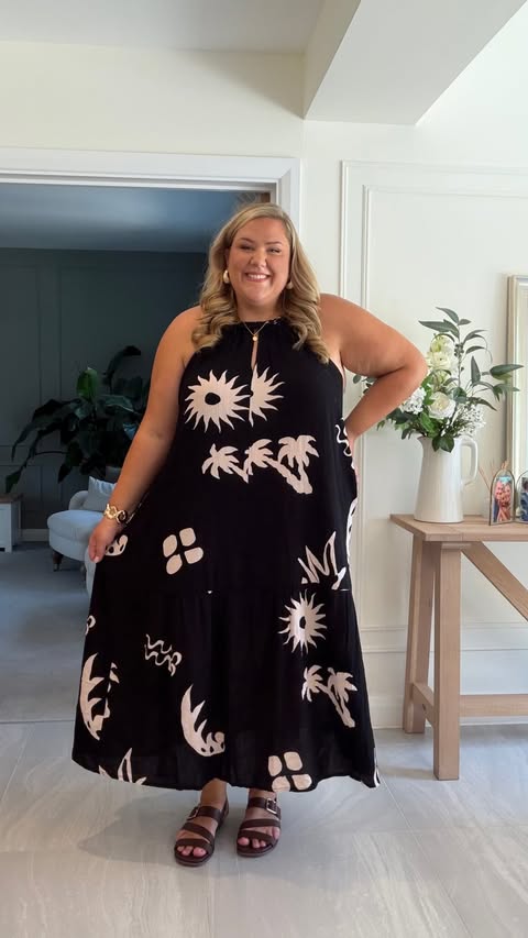 Instagram post by @laura.adlington for Simply Be. Caption reads: [...] AND stylish. Well thankfully @simplybeuk has....