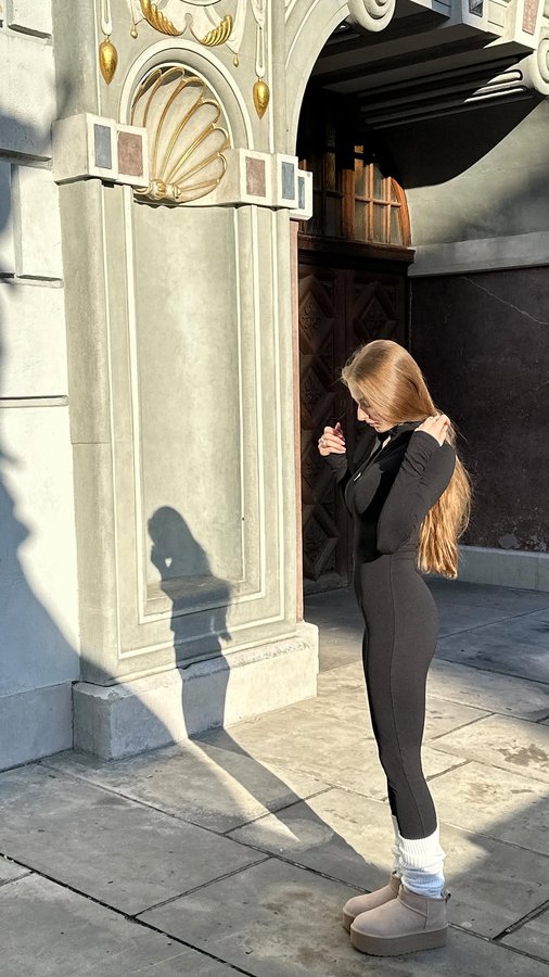 Instagram post by @amelia.korczak for Bota Official. Caption reads: Autumn with @bota__official....