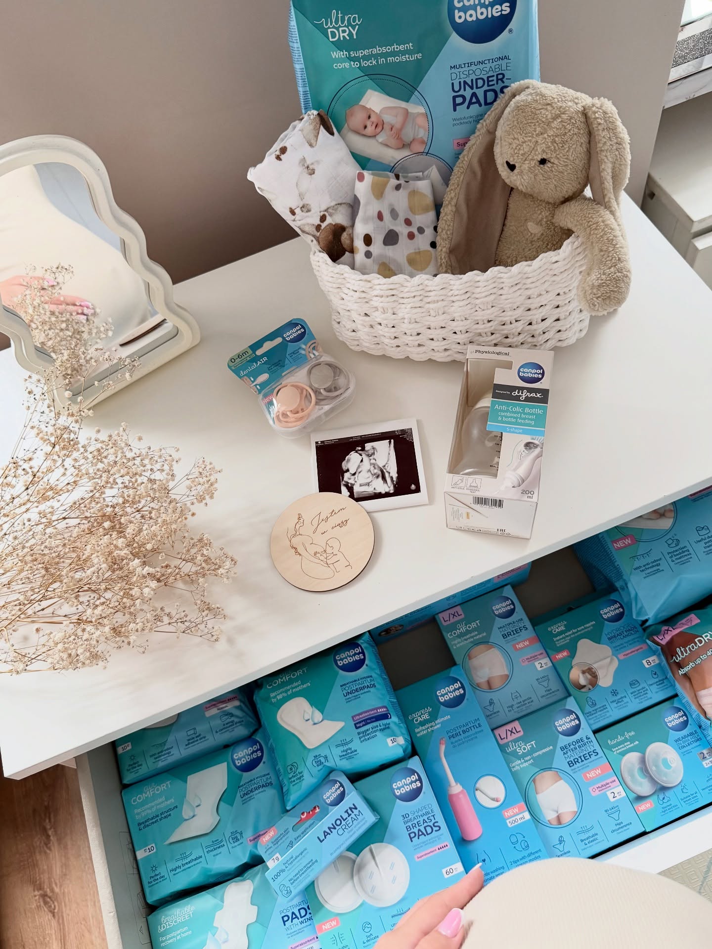 Instagram post by @_mama_nikosia_ for Canpol babies. Caption reads: • Wyprawka •

Czas na kompletowanie niezbędnych....