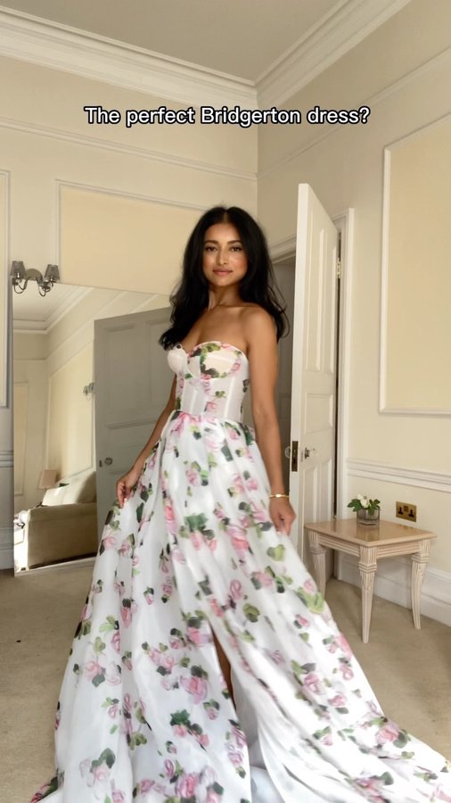 Instagram post by @sheeeeoo for Itsmilla. Caption reads: Isn’t it? @milla 

#princess #princessdress....