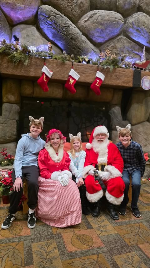 Instagram post by @therockymtnmomma for Great Wolf Lodge. Caption reads: We walked into Snowland @greatwolflodge and....