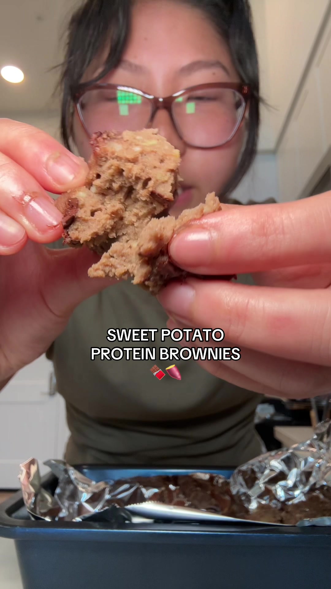 TikTok post by @kyeatdays for Wellious. Caption reads: [...] found the CLEANEST protein powder ever....