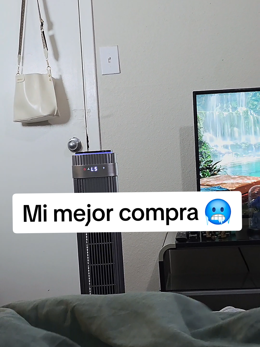 TikTok post by @zmaria_rojas for Sweetcrispy S. Caption reads: [...] #parati #bedroomfan #fan #texas @Sweetcrispy....