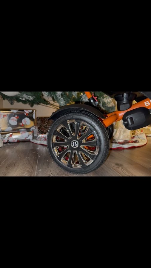 Instagram post by @charissemills for Bentley Trike. Caption reads: [...] stroller in the game… thank me later....