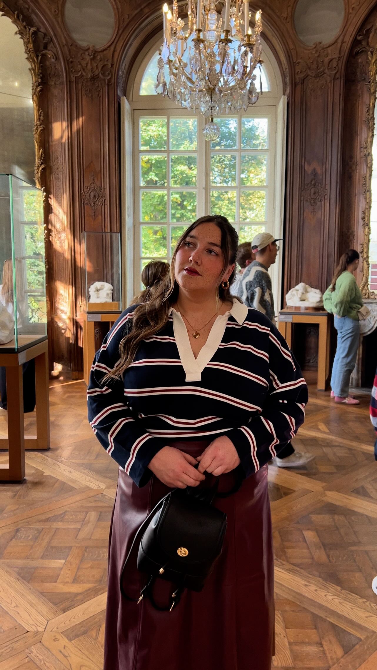 Instagram post by @sarahostiguy for Penningtons. Caption reads: Café au lait and @penningtons all day ☕🍁🍂....