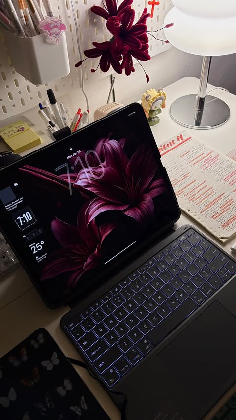 Instagram post by @itsherweng_ for inateck. Caption reads: [...] with a new ipad case ✨ Using the inateck....