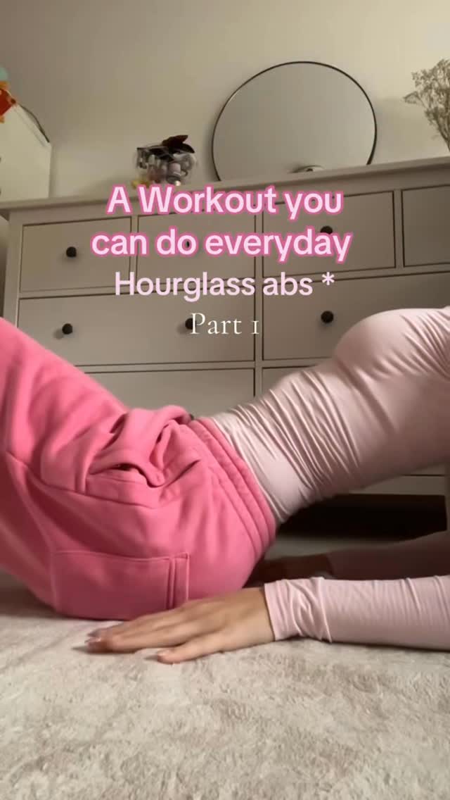 Instagram post by @heloomelloo for boandtee. Caption reads: 💗
•
•
•
#workout #hourglass #pilates #ootd....