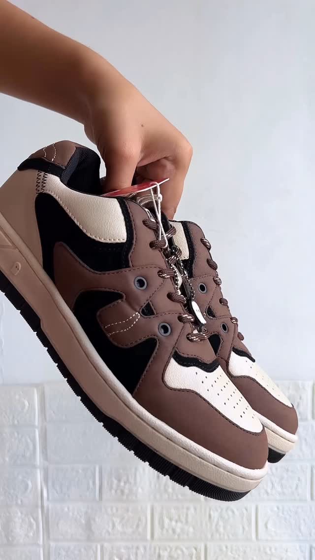 Instagram post by @that.shopping.addict for The Souled Store. Caption reads: Comment for Links ♥️Serve Sale is live on....