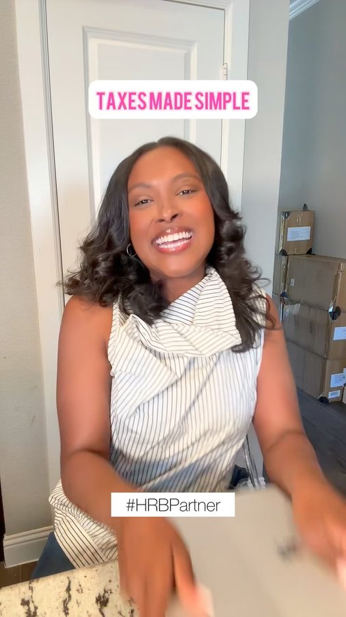 Instagram post by @camilleviviana for H&R Block. Caption reads: [...] an accountant this year, but with @hrblock....