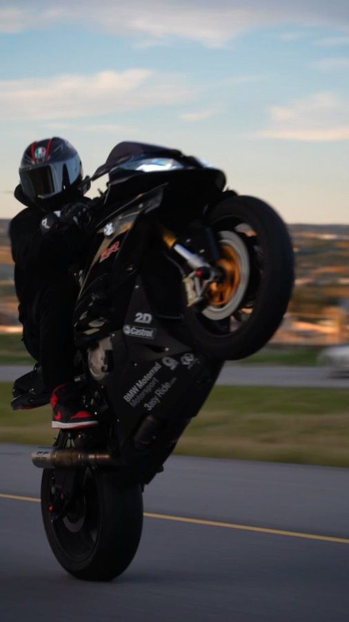 Instagram post by @moto.vision__ for ABS Fairings. Caption reads: [...] @ravenmoto - Gloves/Kevlar Pants....