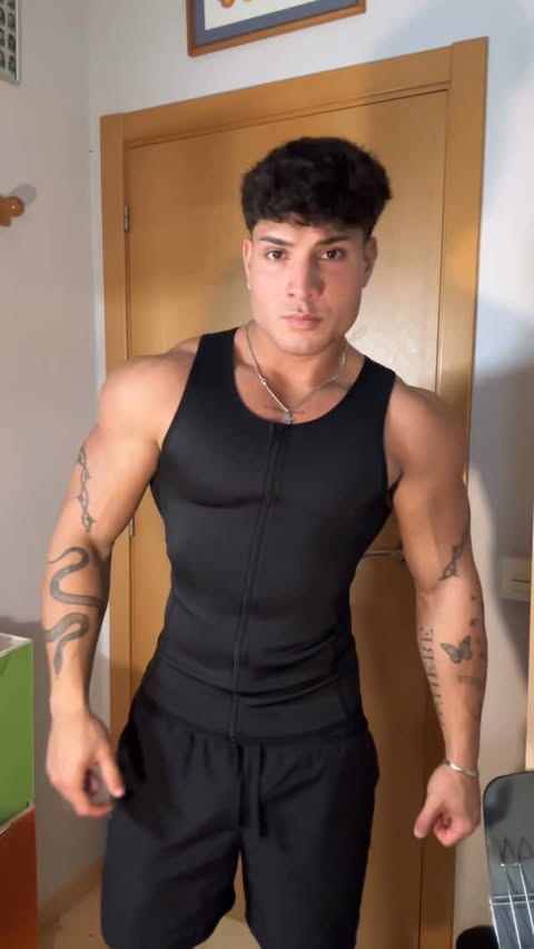 Instagram post by @joan.guuell for Nebility. Caption reads: Ready for workout @nebilityofficial ❤️💪🏼....