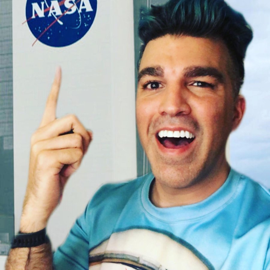 Instagram post by @tweetsoutloud for SpaceX. Caption reads: [...] by folks at @NASA, industry & of course....