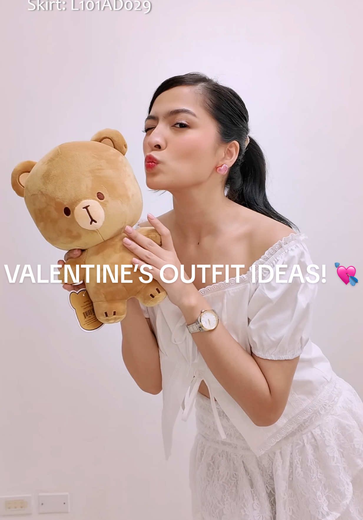 TikTok post by @alexailacad_ for Lovito. Caption reads: [...] OUTFIT IDEAS!! 👗 Happy 💗’s day, everybody!....