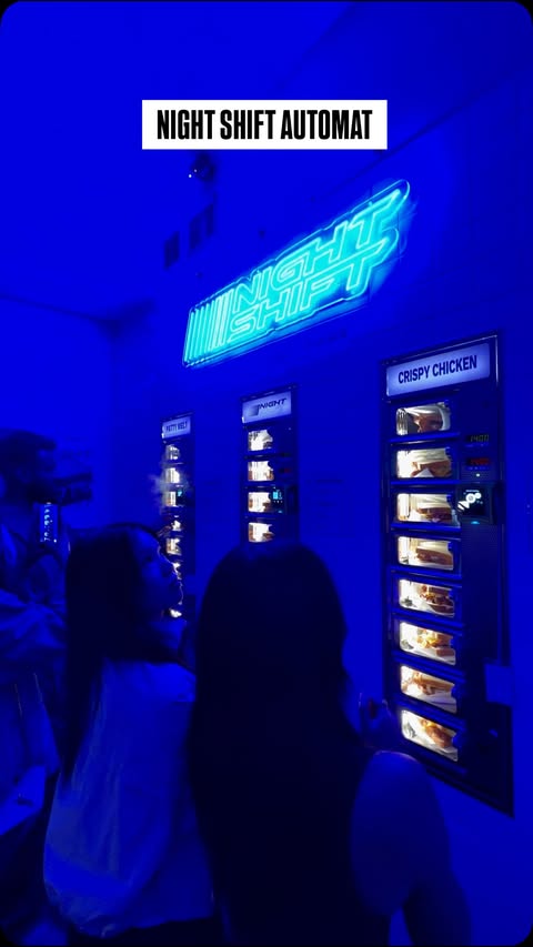 Instagram post by @girlaboutmelb for Heinz. Caption reads: [...] Melbourne has a sandwich automat now 👀....