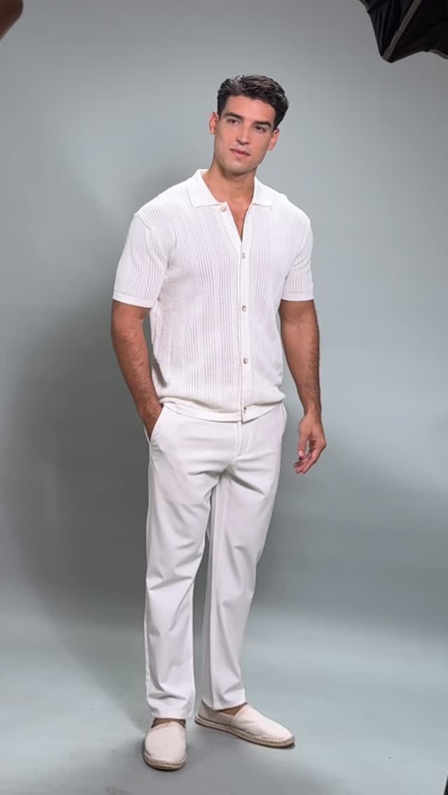 Instagram post by @brunobarbieriro for Gillette. Caption reads: Beard or no beard? You pick 😁

Normally I don’t....