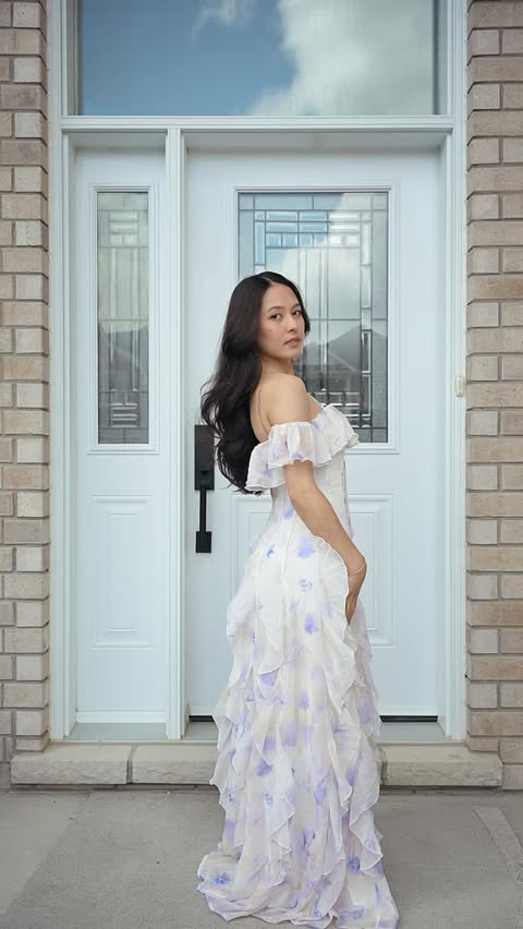 Instagram post by @_kiittuu_r for JardinVue. Caption reads: [...] the dress speaks spring🌸 Dress from :....