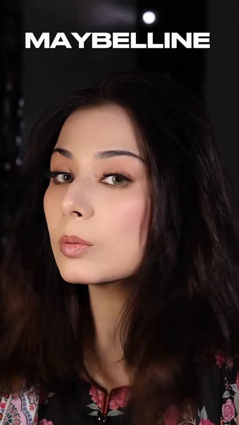 Instagram post by @jlshaikh for Maybelline New York Pakistan. Caption reads: PR ft @maybelline_pk #lumiloversclub....