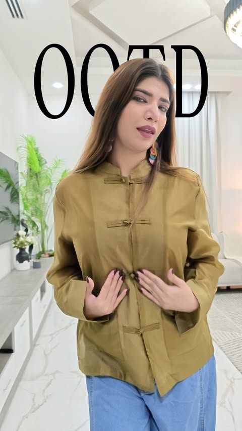 Instagram post by @mun.zworld for SHEIN Arabic. Caption reads: OOTD 🤍 Download the SHEIN App to check out these....