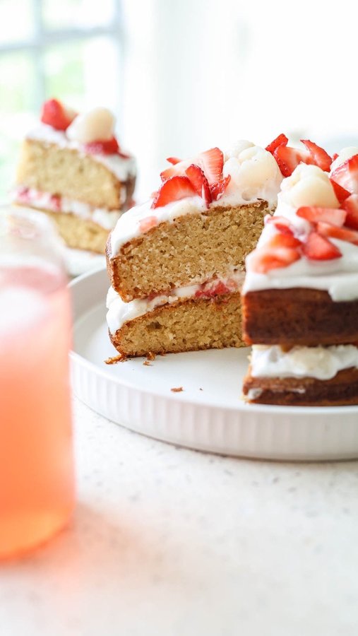 Instagram post by @brownpapernutrition for Remedy Drinks. Caption reads: GIVEAWAY!!! TO CELEBRATE WORLD KOMBUCHA DAY! Score....