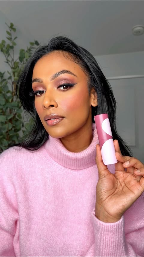 Instagram post by @thanuska.s for Benefit Cosmetics. Caption reads: [...] try more shades! #benefitpartner....