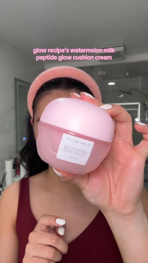 Instagram post by @thatacnegirlie for Glow Recipe. Caption reads: [...] on my skin after applying this 🤩....