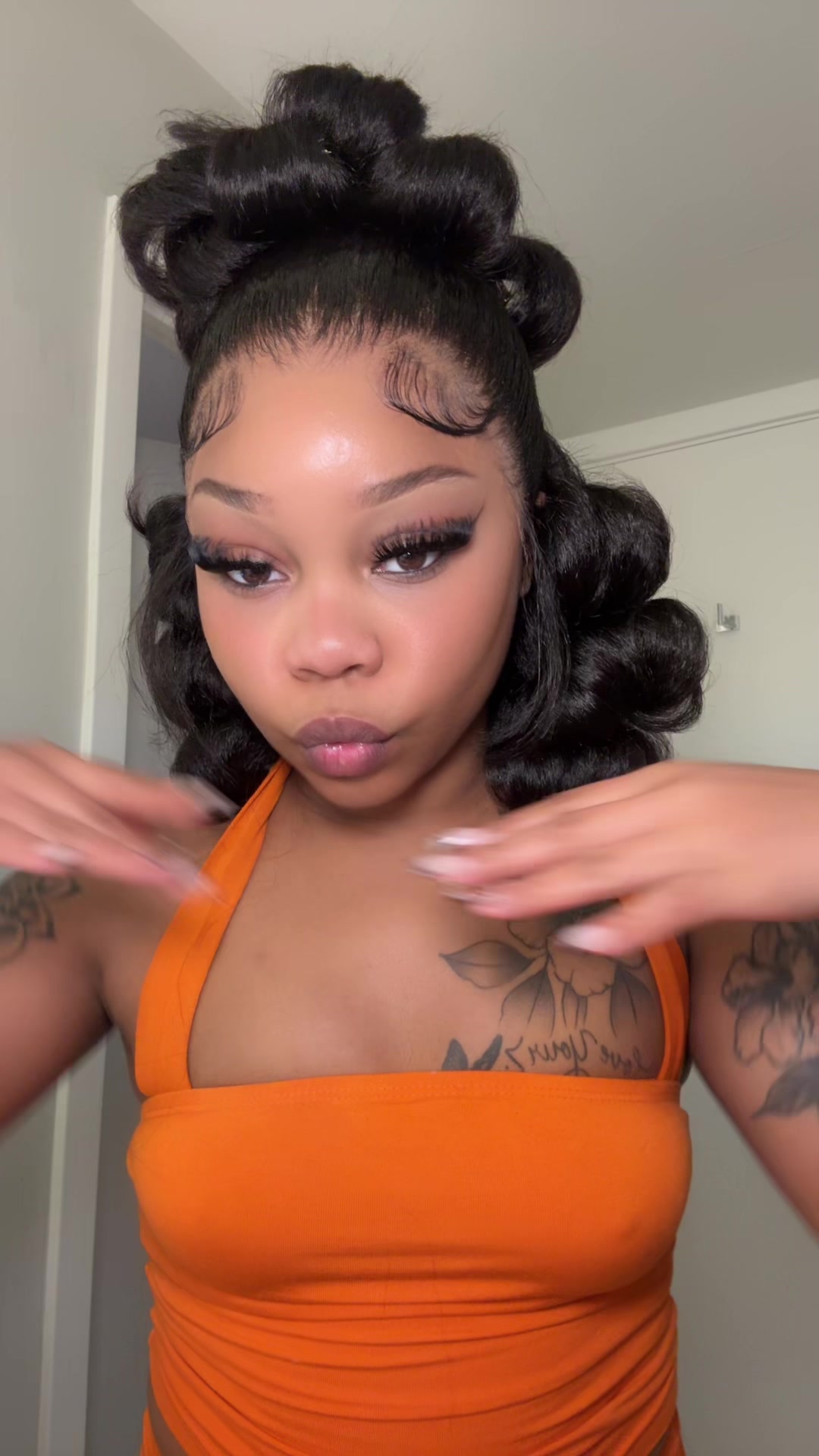 TikTok post by @jaygambino22 for Alipearl Hair. Caption reads: [...] A Wig That Has Our Textured Hair 💕....