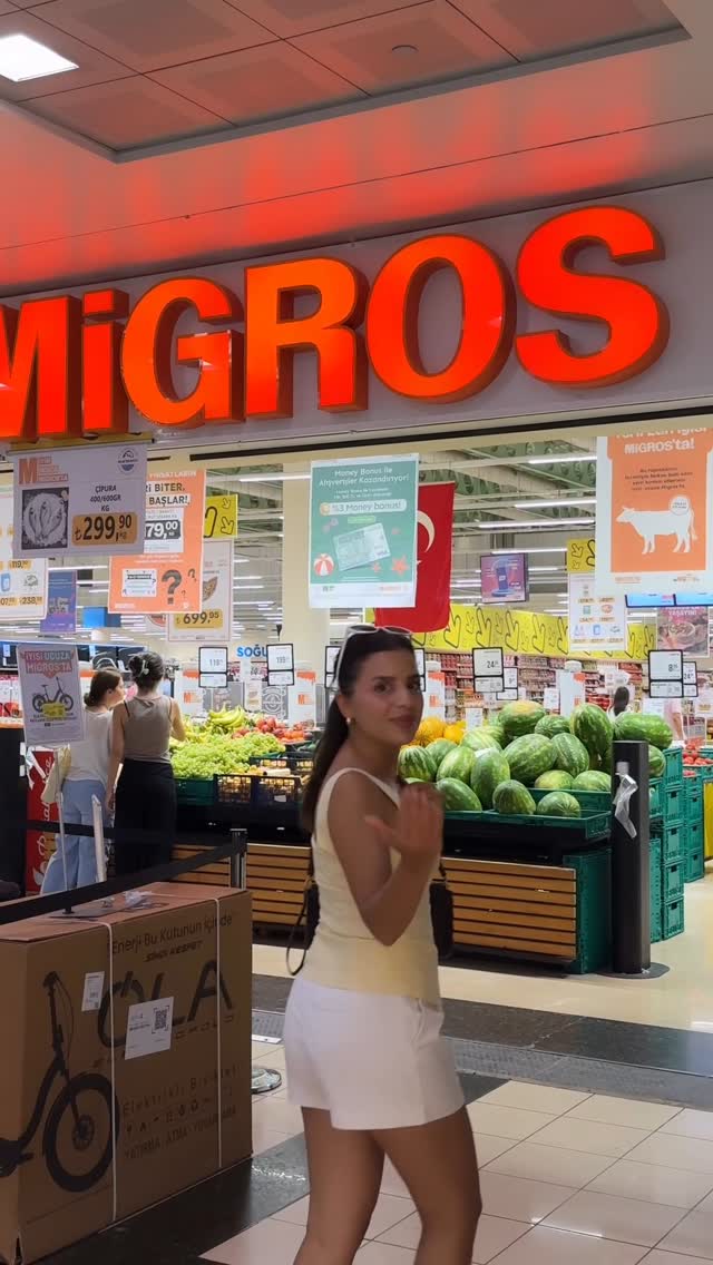 Instagram post by @nagihankarakoyunn for Migros. Caption reads: Migros money’ iniz var mı ? #money #migros....