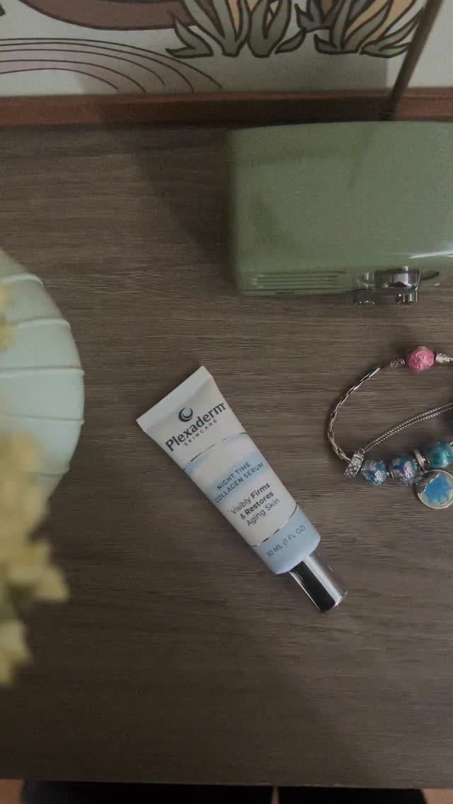 Instagram post by @esma.yucelsat for Plexaderm. Caption reads: My favorite part of my nighttime routine ✨

This....