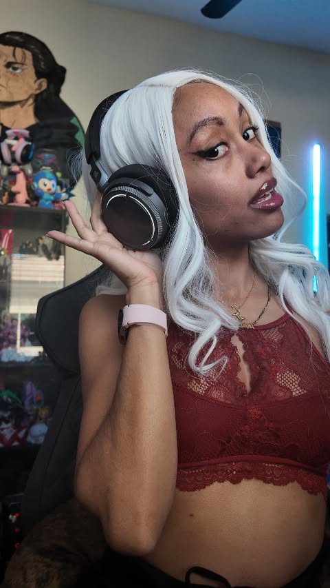 Instagram post by @senpailavatron for CORSAIR. Caption reads: CES Recap: @corsair suite From the Makr 75 Pro....