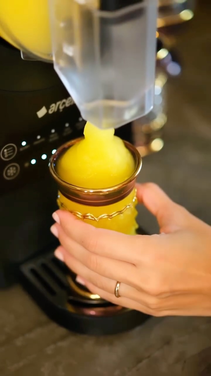 Instagram post by @ecebayrm for arcelik. Caption reads: Her zaman içimdeki küçük Ece’ye iyi gelmek ruhuma....