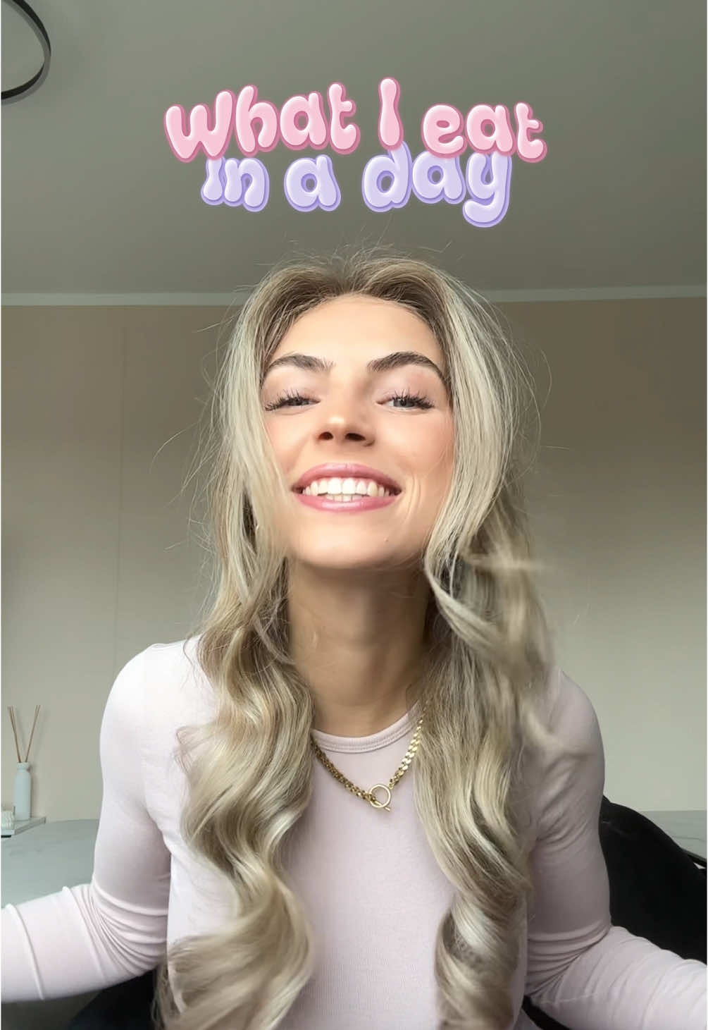 TikTok post by @noa.alisa for Fayn. Caption reads: [...] #vlog #foodvlog  Anzeige wegen Nennung....