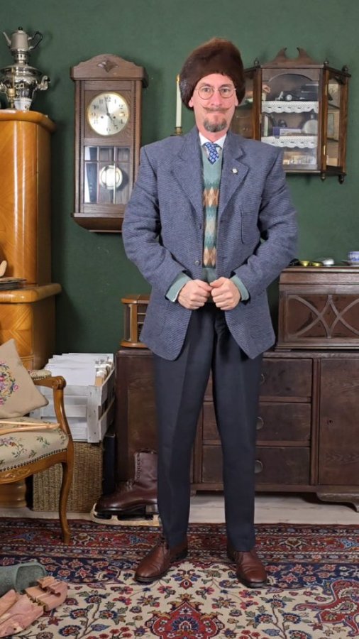 Instagram post by @the_vintagelover for Death Grip Wax. Caption reads: Going ice skating with my daughter.
In Wiesbaden....