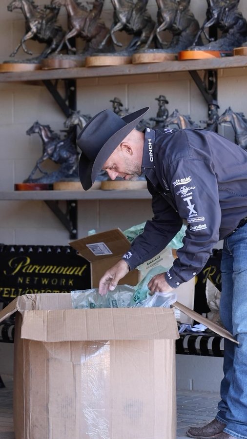 Instagram post by @craigschmersal for Corro Shop. Caption reads: 𝗨𝗻𝗯𝗼𝘅𝗶𝗻𝗴 𝗮 𝗖𝗼𝗿𝗿𝗼 𝗱𝗲𝗹𝗶𝘃𝗲𝗿𝘆....