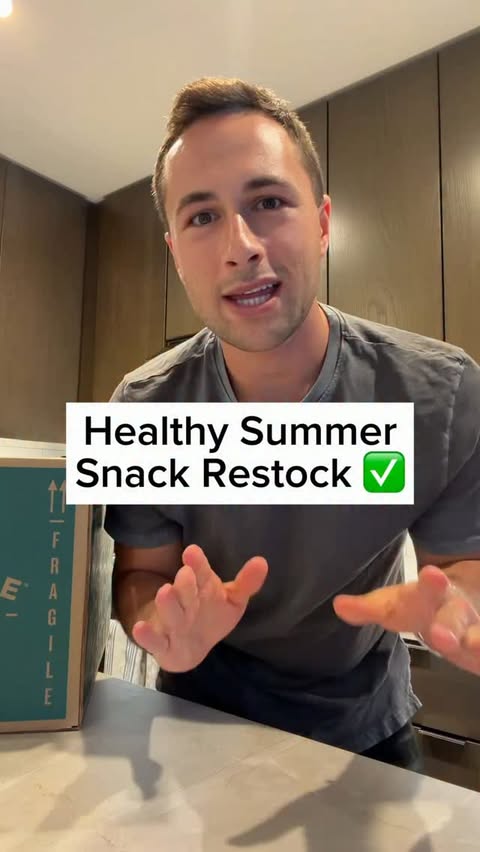 Instagram post by @healthwithhunter for Thrive Market. Caption reads: Comment “THRIVE” to get my exclusive Thrive Market....