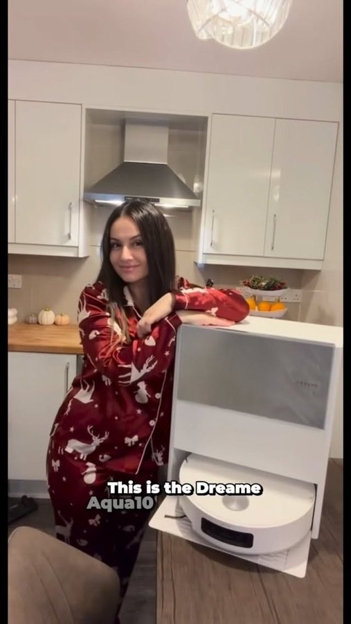 Instagram post by @__ss__mums for Dreame. Caption reads: ✨ A cleaner home with zero effort.
The Dreame....