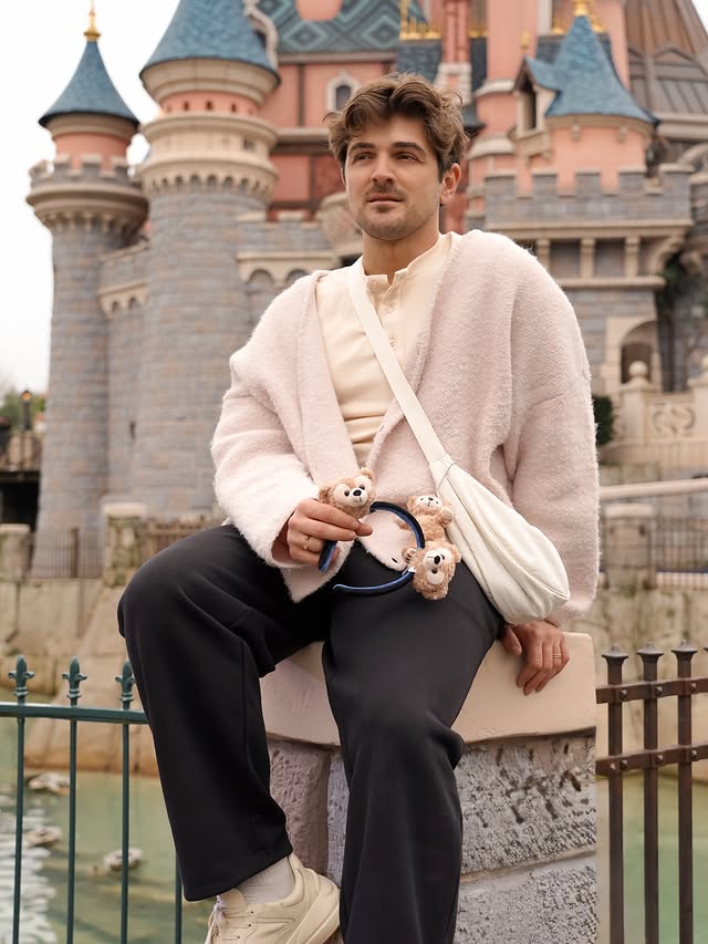 Instagram post by @itseddiestyle for Walt Disney World. Caption reads: Dressed cozy, moving slow, soaking in the....