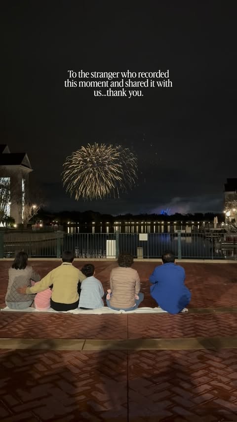 Instagram post by @thiswildheart for Disney Parks. Caption reads: [...] took this of us ♥️

@waltdisneyworld....