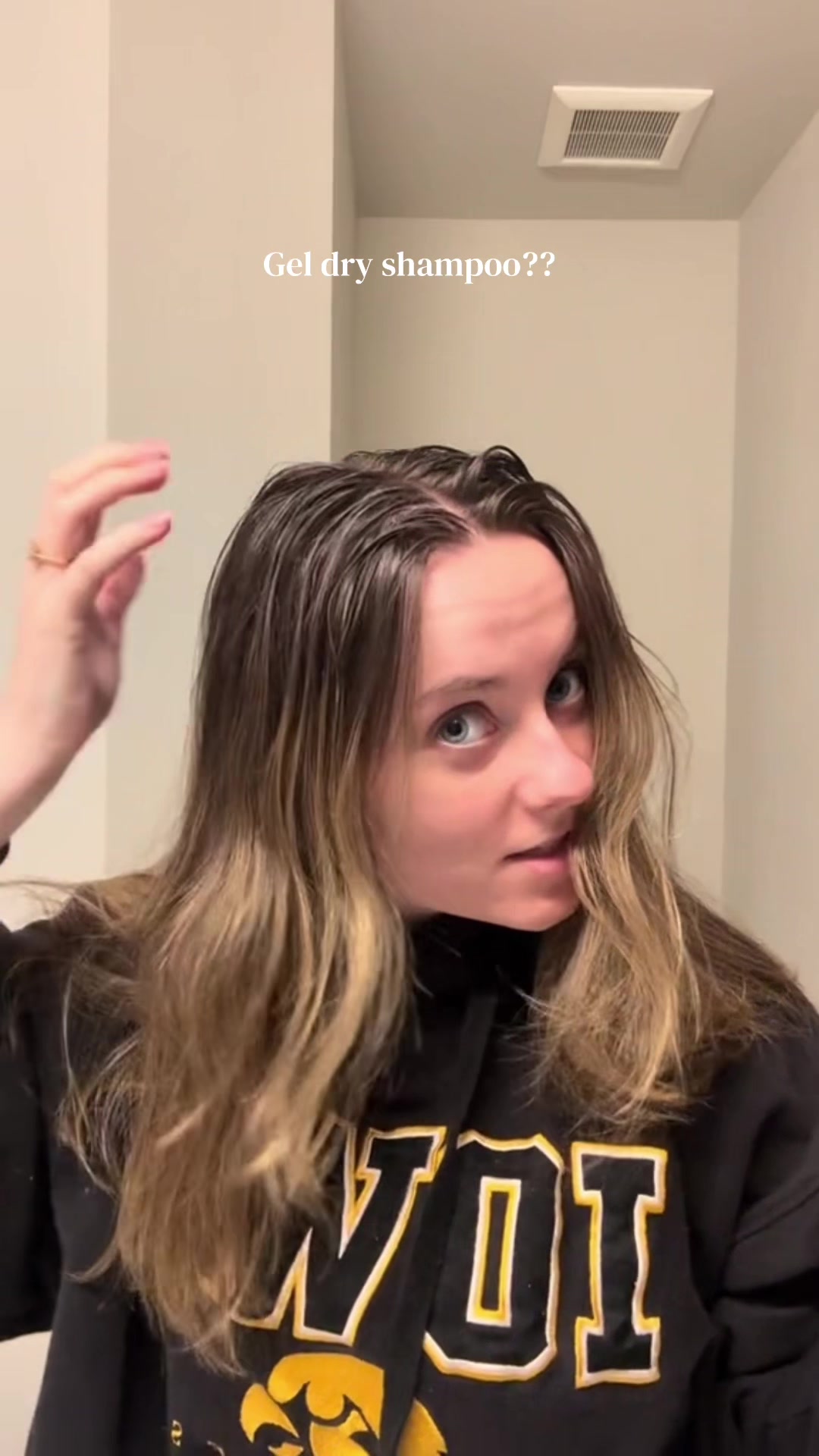 TikTok post by @miss_fosterr for AMAXY Beauty. Caption reads: [...] 🩵 10/10 reccomend #dryshampoo #amaxybeauty.