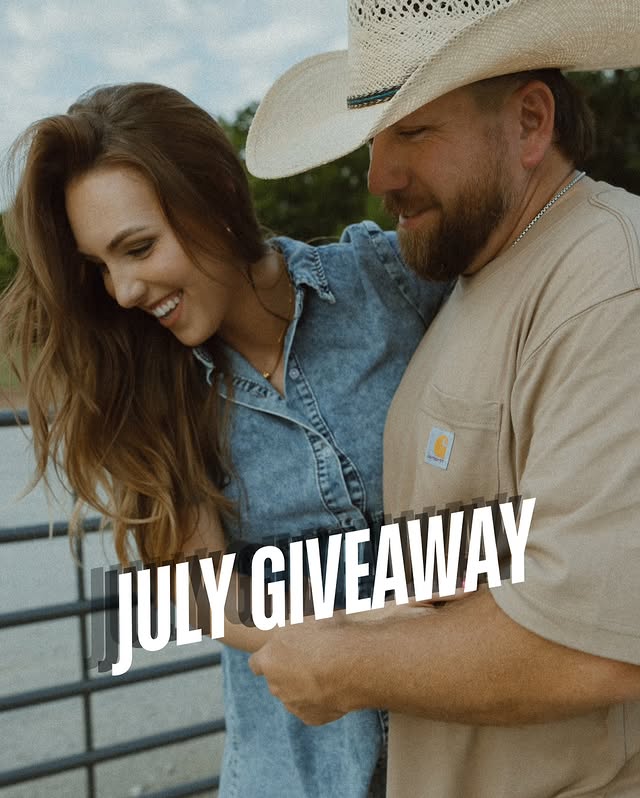 Instagram post by @hayleyandmo for FROWNIES. Caption reads: [...] a $100 AMAZON GIFT CARD + A BOX OF @frownies....