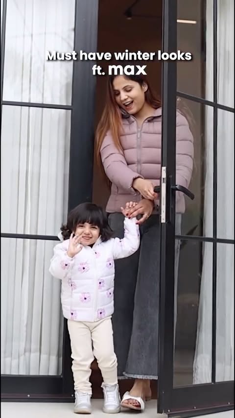 Instagram post by @coolmomsona for Max Fashion. Caption reads: [...] adorable with the latest looks....