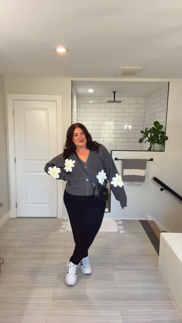 Instagram post by @lovezoepotter for Smash + Tess. Caption reads: I’m ready for this heatwave to disappear....