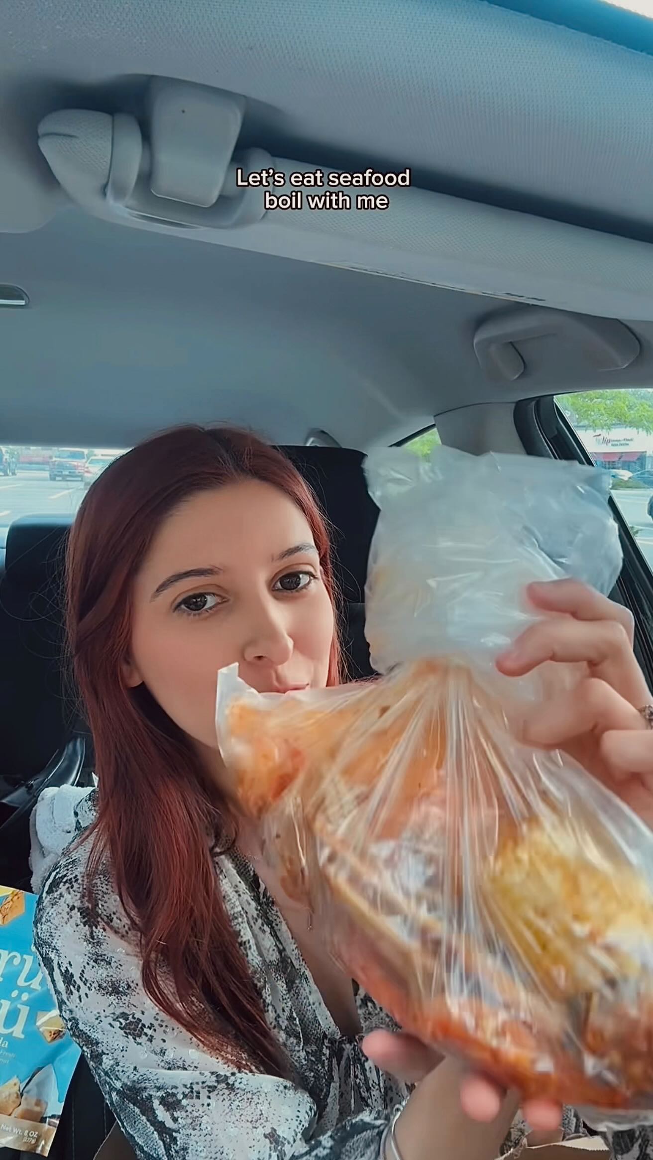 Instagram post by @kaanade for Tru Fru. Caption reads: [...] after every dinner now 🍍🍓
@trufru....