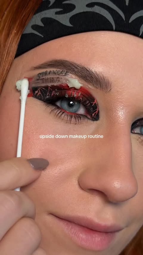 Instagram post by @chloeandcosmetics for Yepoda. Caption reads: [...] 5 makeup 🥹
Using makeup cleanser balm from....