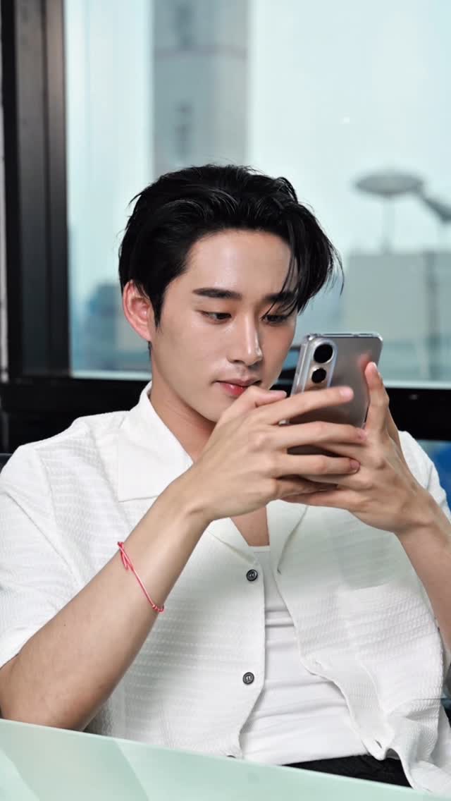 Instagram post by @est_rvp for LAZADA.co.th. Caption reads: ☀ก่อนจะหาที่เที่ยวรับซัมเมอร์....