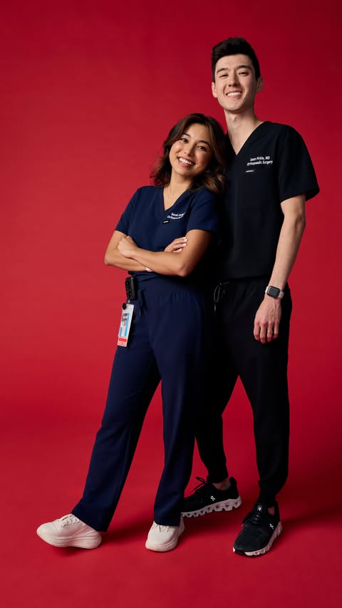 Instagram post by @sarahpirklemd for Jaanuu. Caption reads: [...] our family to yours, happy holidays. @jaanuu....