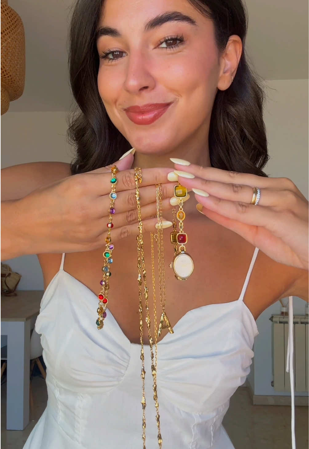 TikTok post by @ainhoa.rayo for En Route Jewelry. Caption reads: [...] tengo por la joyitas de @en route jewelry....