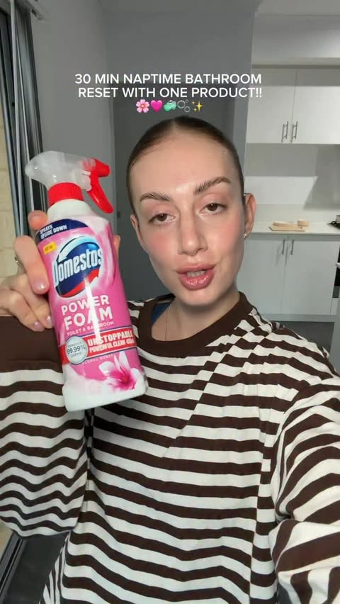 Instagram post by @monique_tibbott_ for Domestos. Caption reads: [...] this through the screen 👏🏻 The new....