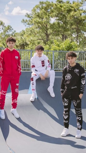 Instagram post by @dripletsofficial for rue21. Caption reads: These #TRIPPIExrue21 clothes are drippy! Shop the....