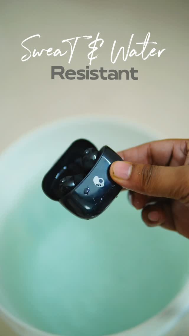 Instagram post by @tec_viral for Skullcandy. Caption reads: Upgrade your music experience with all new....